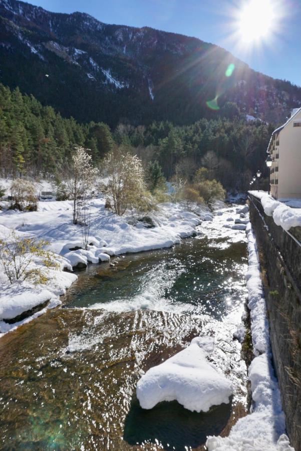 El Refugio De La Ardilla, Apartamento Canfranc-Estacion Exterior photo